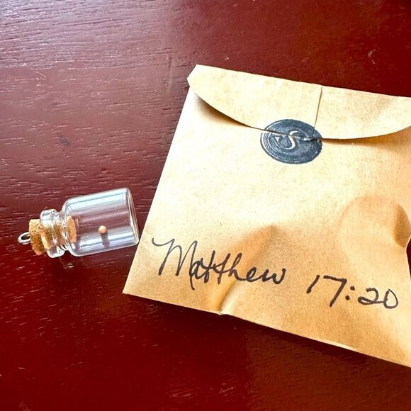 JUST IN☀️Mustard Seed in a Bottle Charm For Necklace Pin Keychains Faith Christ - Picture 2 of 9